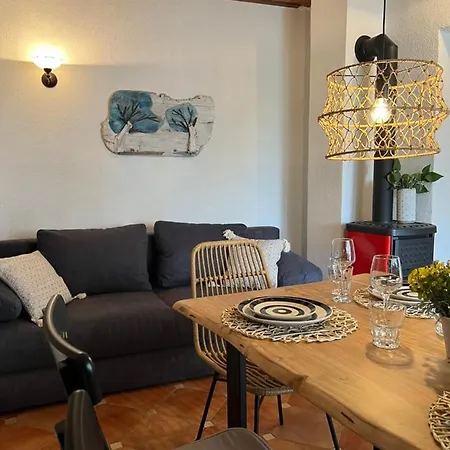 Lavender House Apartment *