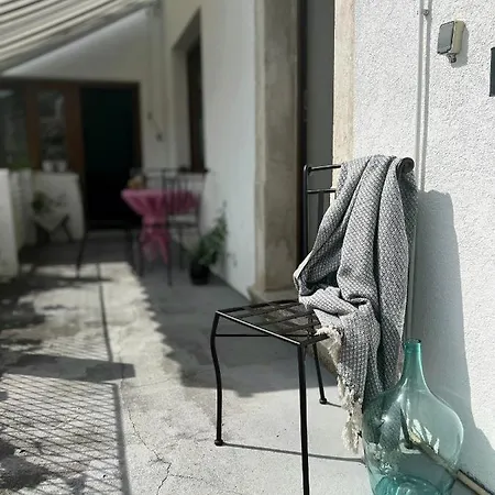 דירה Lavender House *